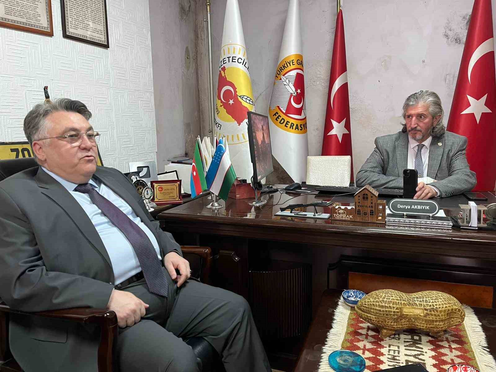 Özölçer, "Hedefimiz kalite, çekici ve araştırma odaklı bir üniversite"
Özölçer, "Hedefimiz kalite, çekici ve araştırma odaklı bir üniversite"