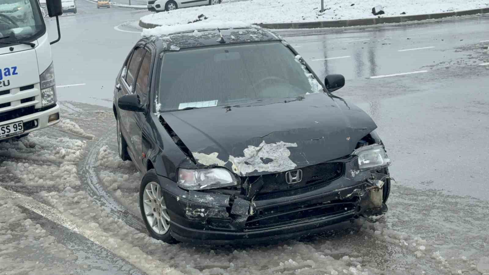 Samsun’da kavşakta kaza: 1 yaralı
Samsun’da kavşakta kaza: 1 yaralı