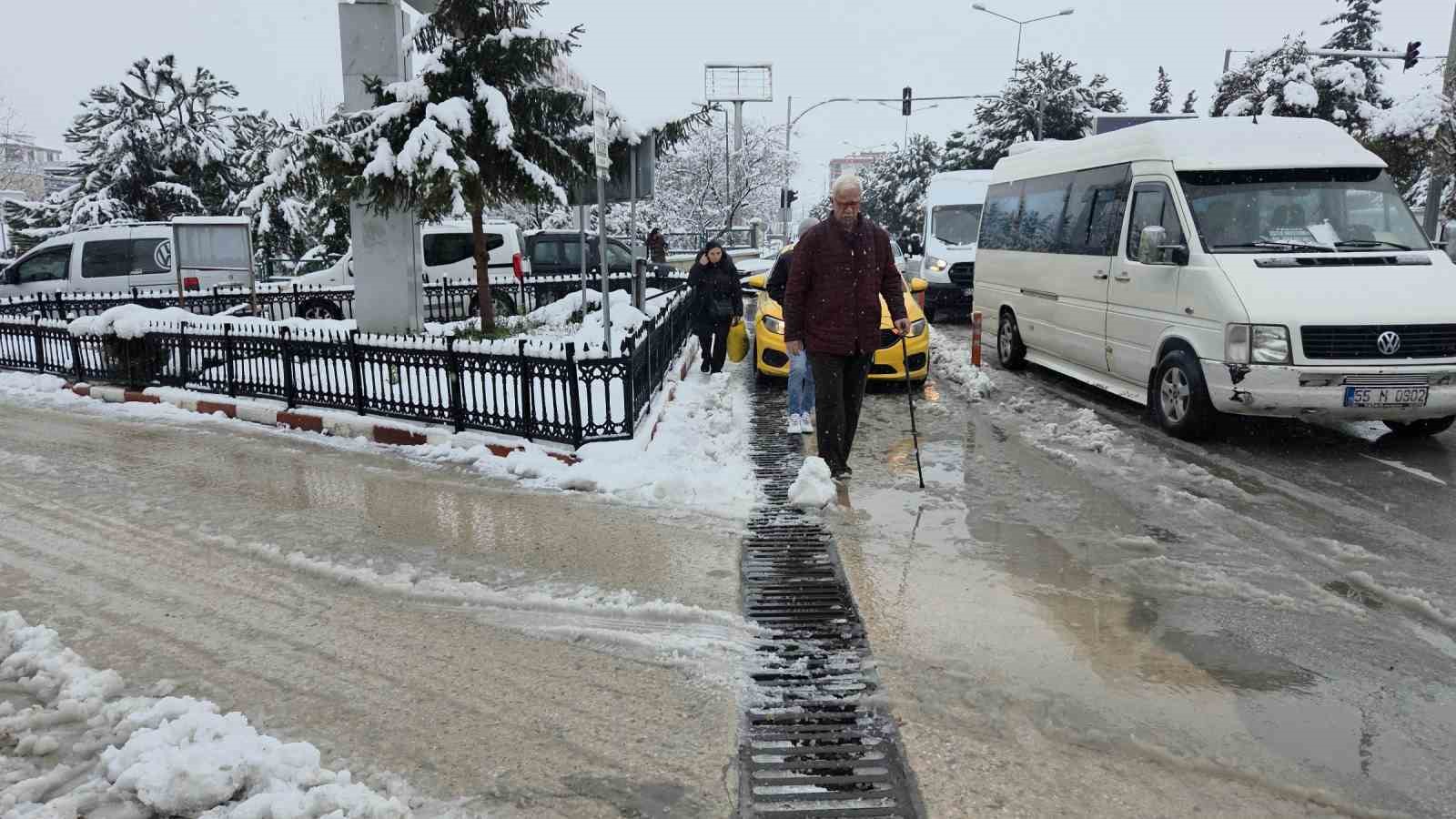 Samsun’u Balkan soğuğu vurdu: Yükseklerde kar 50 santime ulaştı
Samsun’u Balkan soğuğu vurdu: Yükseklerde kar 50 santime ulaştı