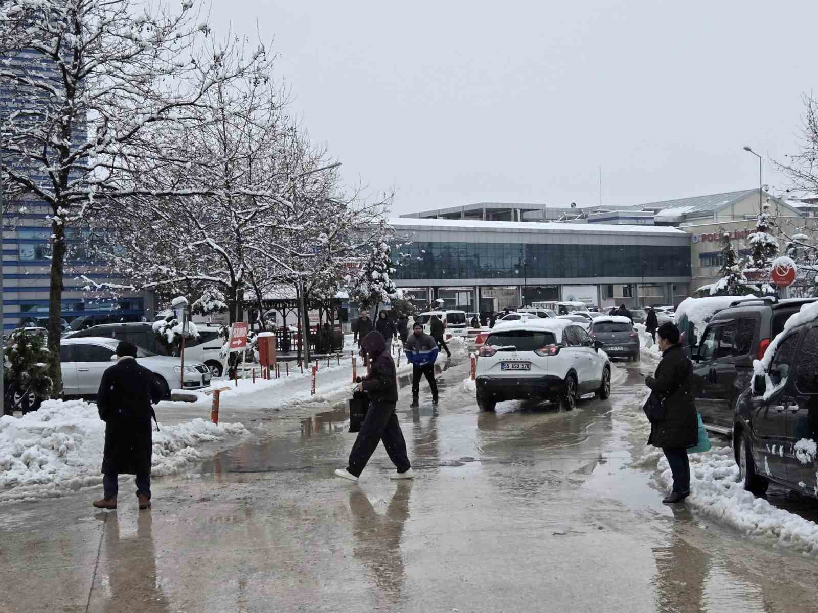 Samsun’u Balkan soğuğu vurdu: Yükseklerde kar 50 santime ulaştı
Samsun’u Balkan soğuğu vurdu: Yükseklerde kar 50 santime ulaştı