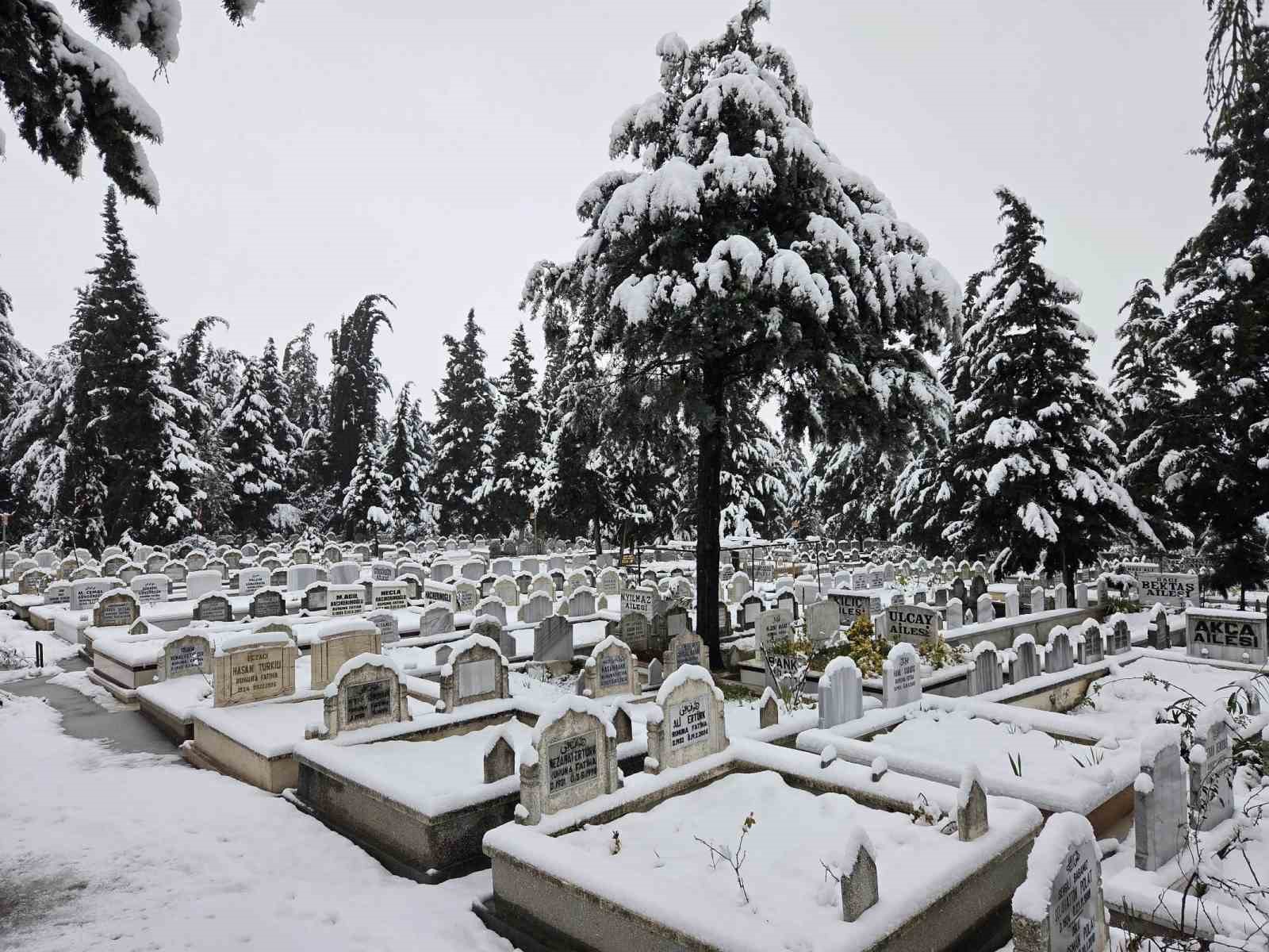 Samsun’u Balkan soğuğu vurdu: Yükseklerde kar 50 santime ulaştı
Samsun’u Balkan soğuğu vurdu: Yükseklerde kar 50 santime ulaştı