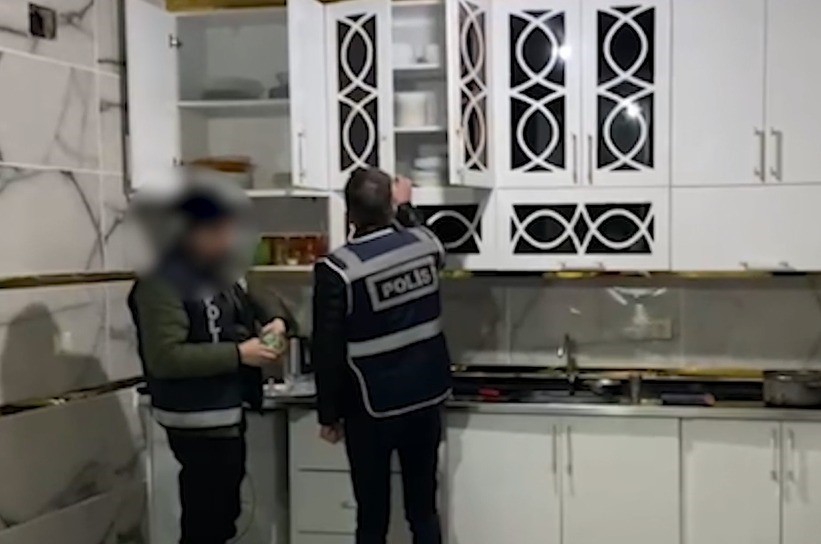 Şanlıurfa’da operasyon: 7 tutuklama
Şanlıurfa’da operasyon: 7 tutuklama