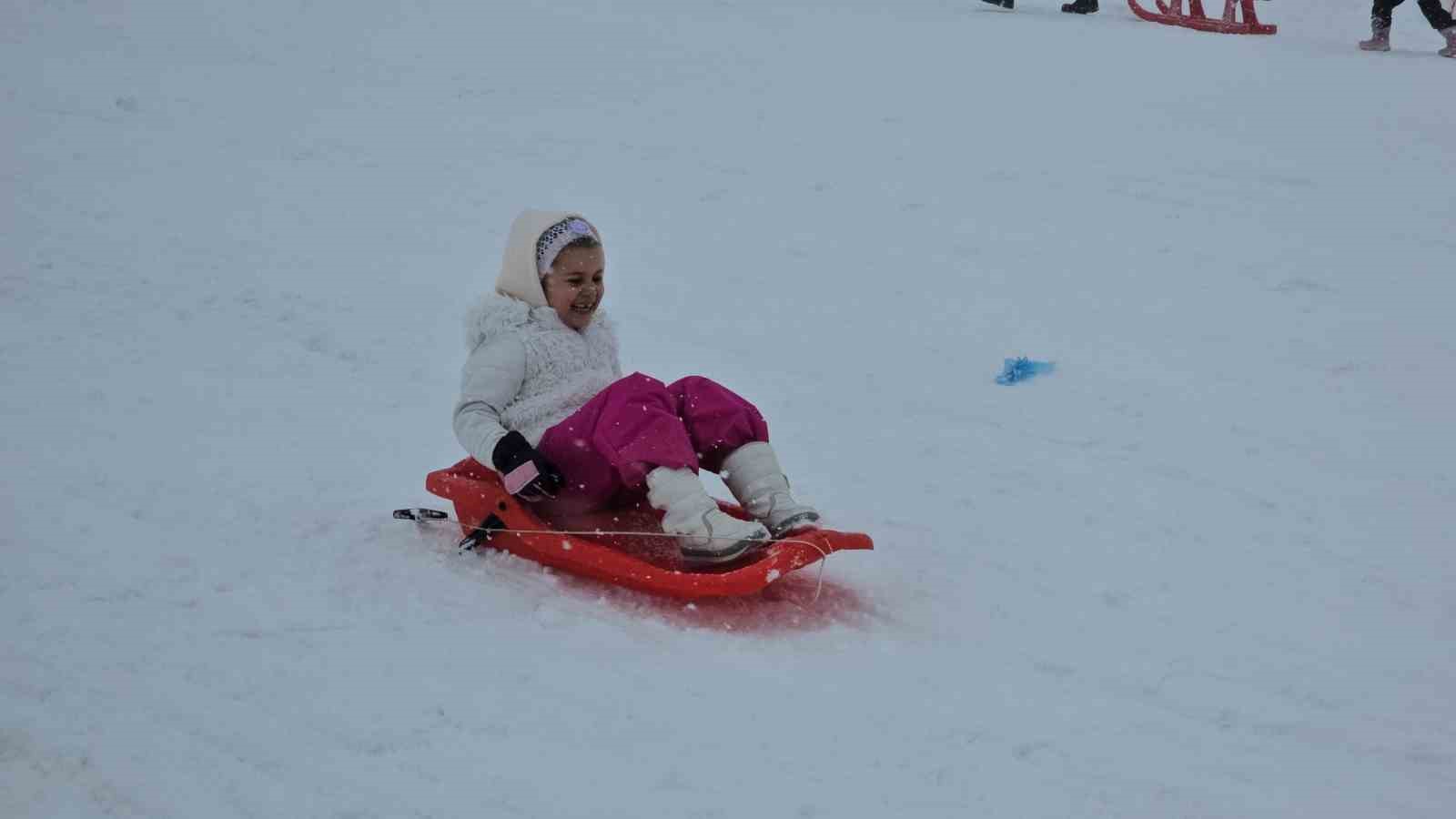 Sis ve yağışa rağmen Keltepe’ye akın ettiler
