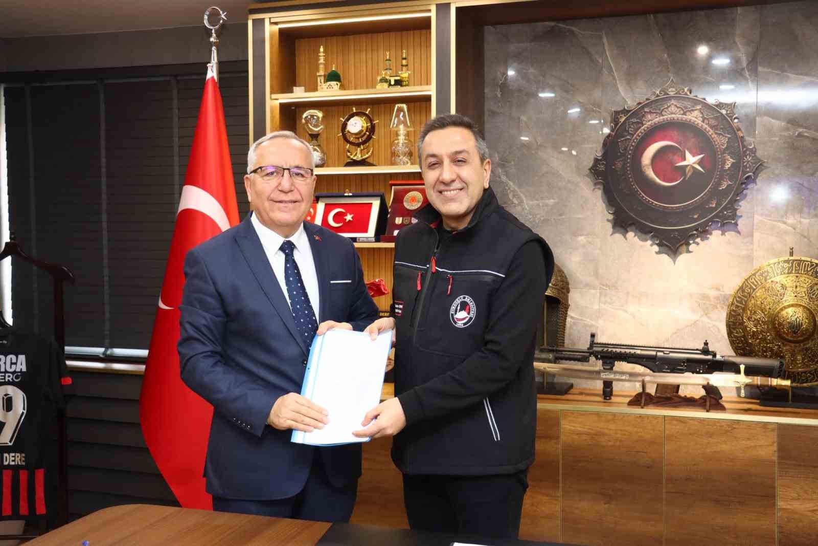 Sungurlu Belediyesi’nden toplu iş sözleşmesi
Sungurlu Belediyesi’nden toplu iş sözleşmesi