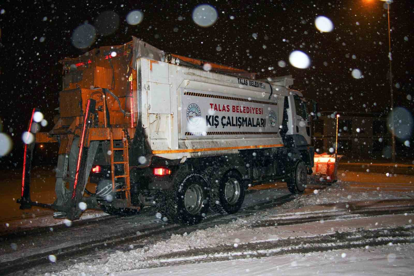 Talas’ta kış çalışmalarına teknolojik takip
Talas’ta kış çalışmalarına teknolojik takip