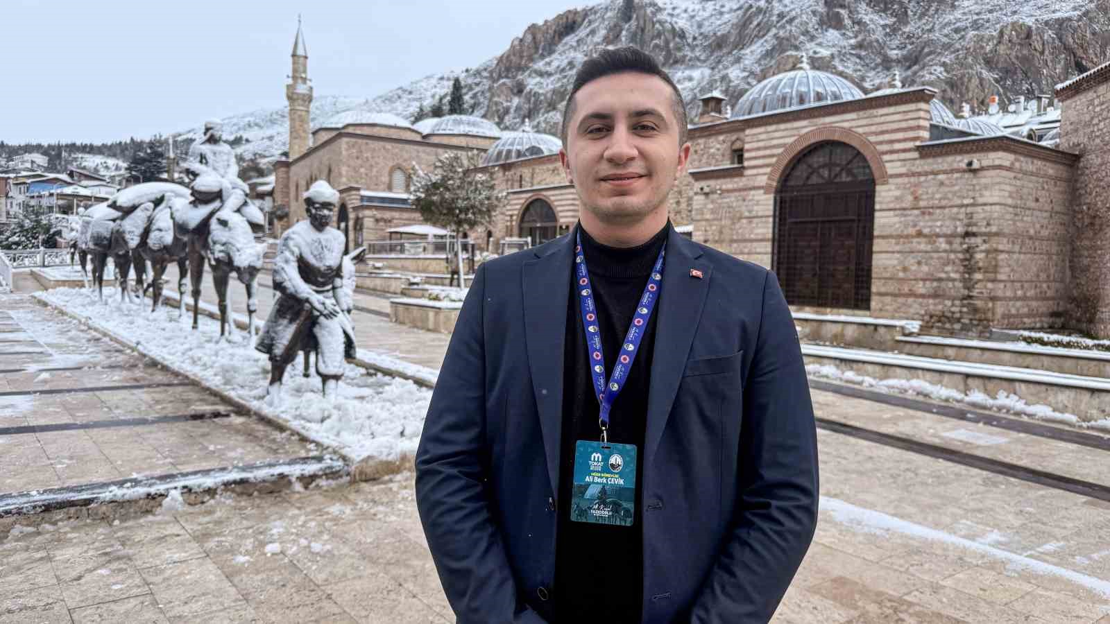 Tarihi Sulusokak beyaz örtüyle görsel şölen sundu
Tarihi Sulusokak beyaz örtüyle görsel şölen sundu