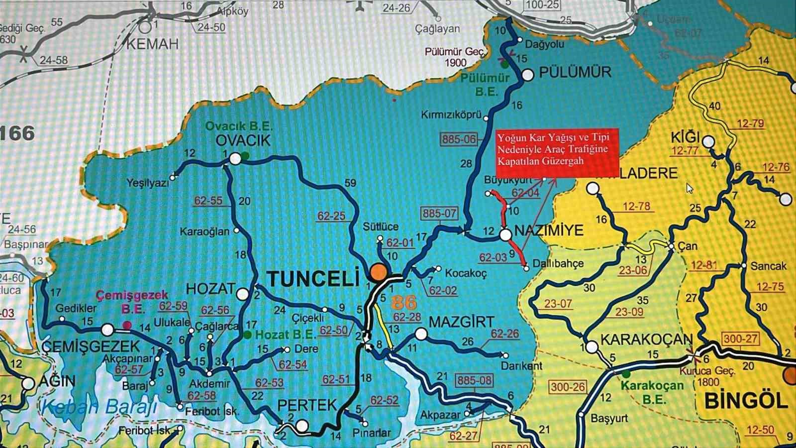 Tunceli’de yoğun kar yağışı nedeniyle birçok il yolu ulaşıma kapatıldı
Tunceli’de yoğun kar yağışı nedeniyle birçok il yolu ulaşıma kapatıldı