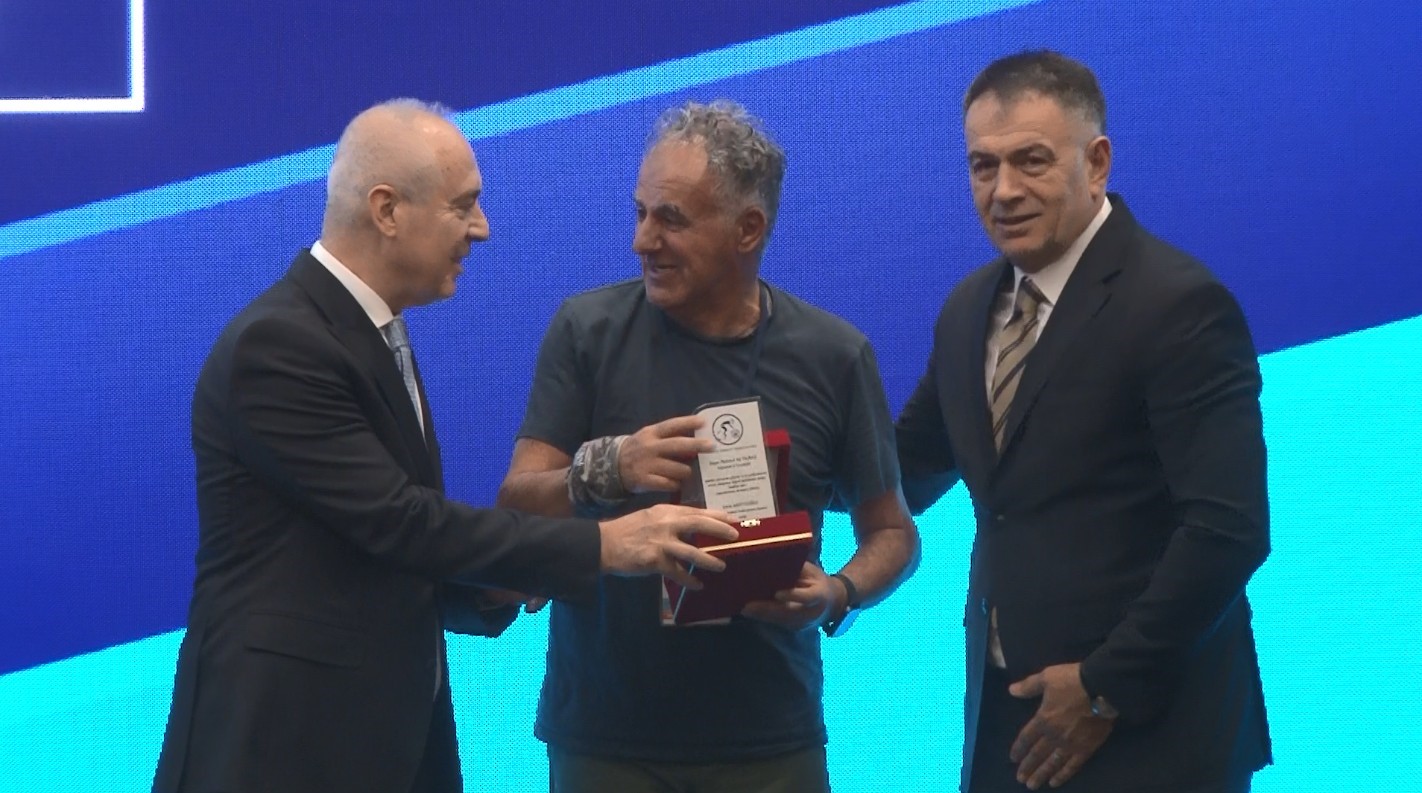 Türkiye Bisiklet Federasyonu Başkanı Müftüoğlu: "Artık 81 ile hükmeden bir bisiklet ailesi olacağız"
Türkiye Bisiklet Federasyonu Başkanı Müftüoğlu: "Artık 81 ile hükmeden bir bisiklet ailesi olacağız"