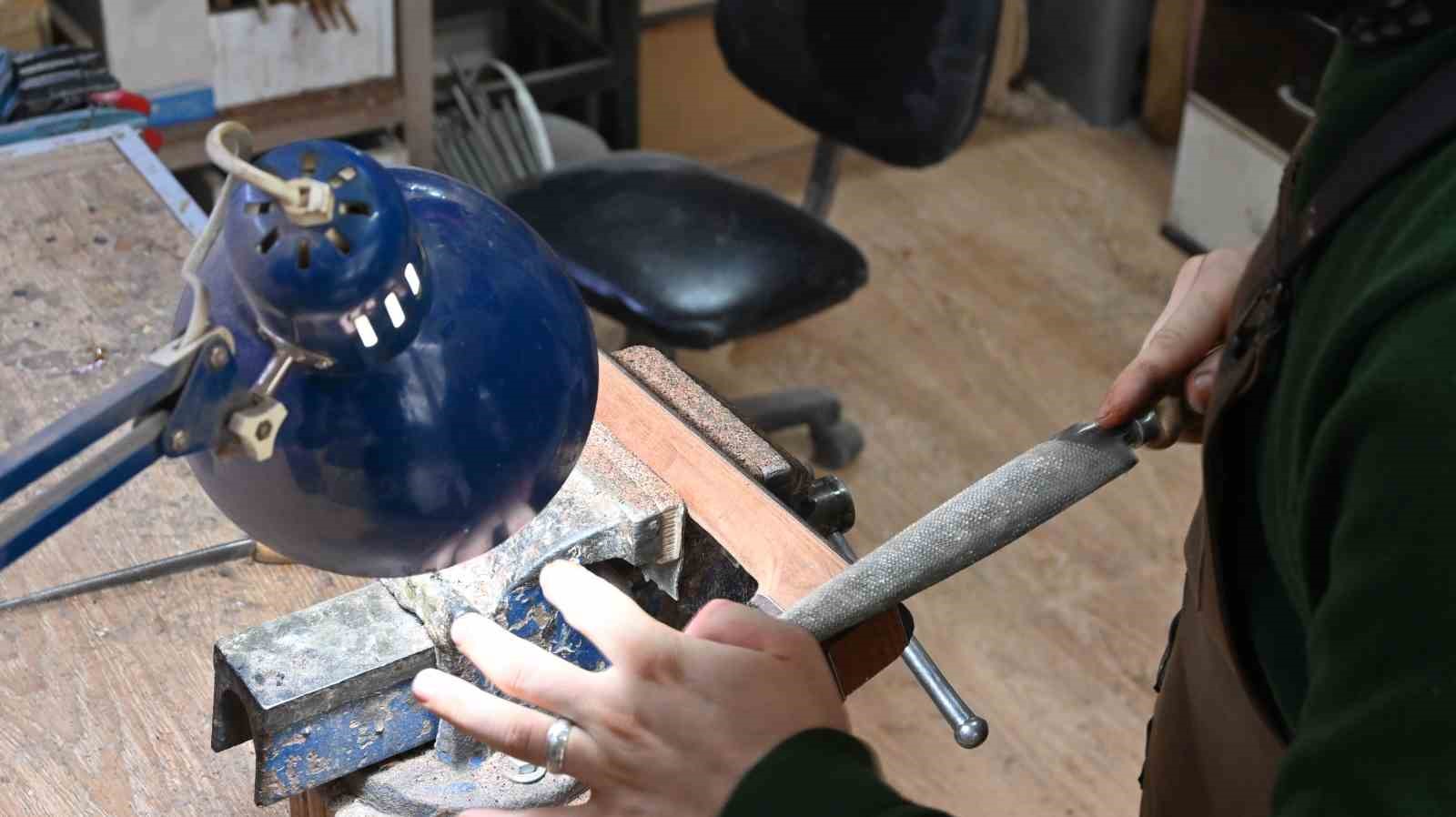 Ustasından devraldı, Cumhurbaşkanlığı Korosuna taşıdı
Ustasından devraldı, Cumhurbaşkanlığı Korosuna taşıdı