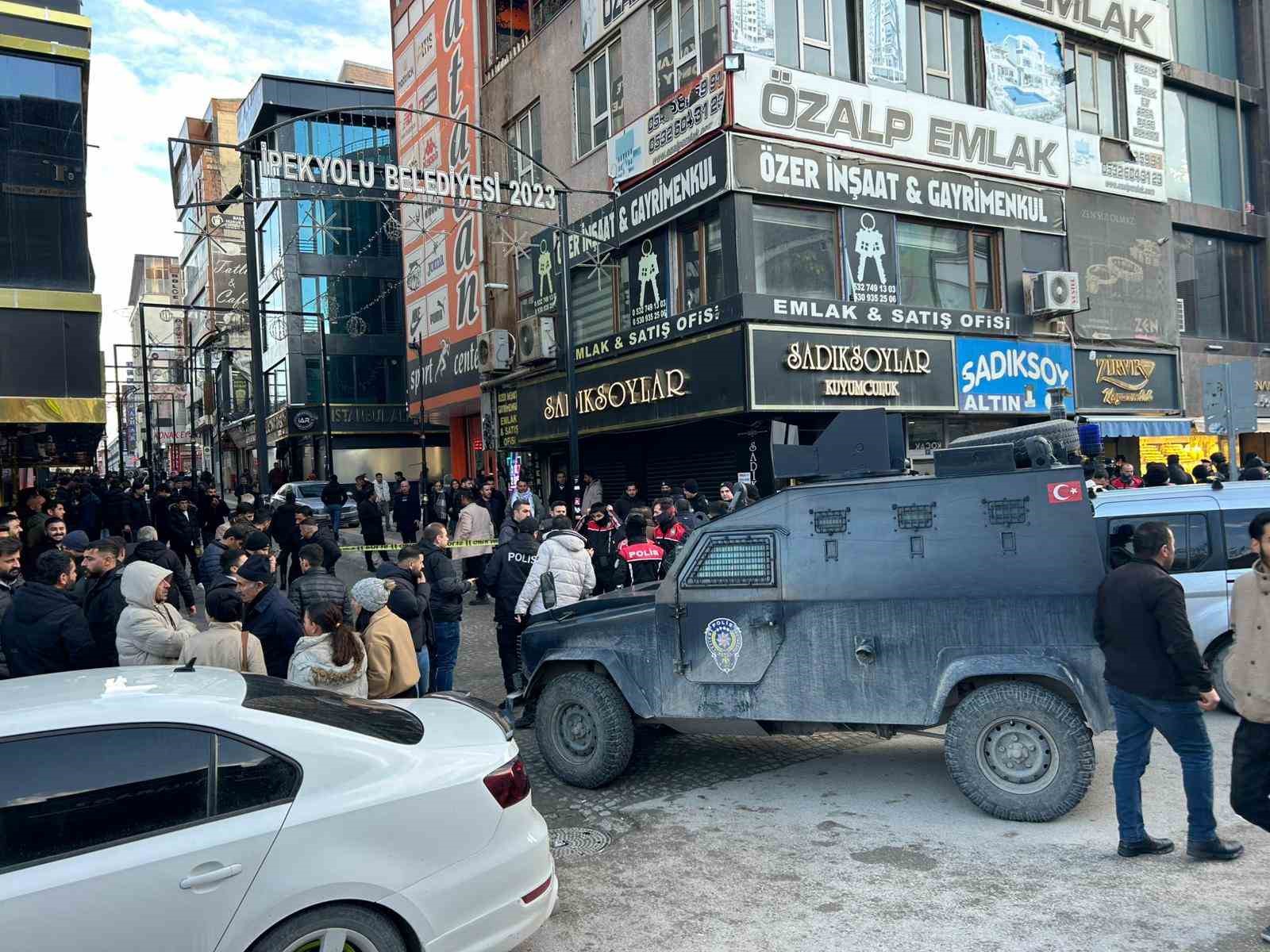 Van’da kuyumcunun altın ve paralarla kayıplara karıştı iddiası
