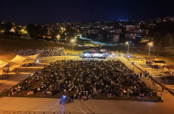 Açık hava yaz sineması devam ediyor