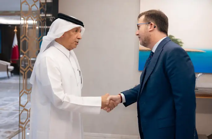 Al Muraikhi, ABD'nin Doha Büyükelçiliği Maslahatgüzarı Hodges ile görüştü