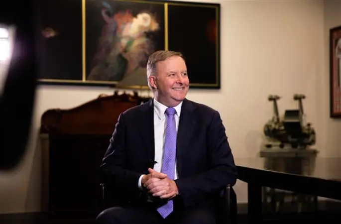 Albanese, Tim Cook ile çocukların çevrimiçi güvenliğini görüştü