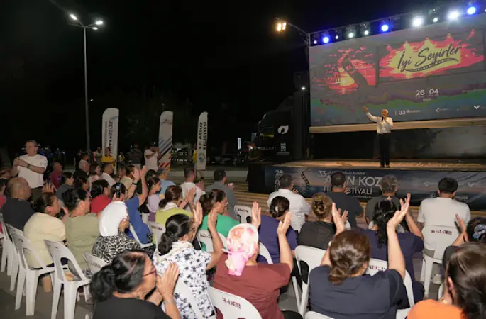  Altın Koza'nın depremden etkilenen kentlerdeki film gösterimleri sürüyor