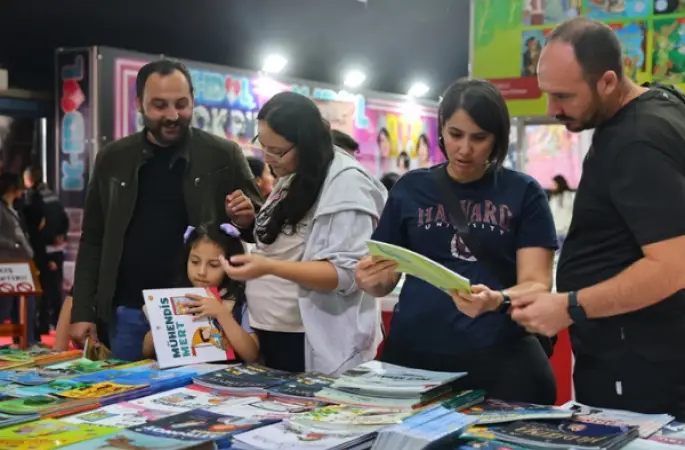Antalya Kitap Fuarı ikinci gününde kitapseverleri ağırladı