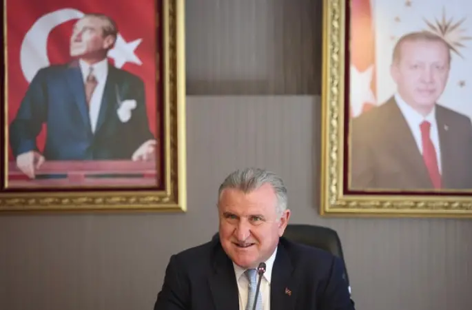 Bakan Bak: Burs ve öğrenim kredisi başvuruları başladı
