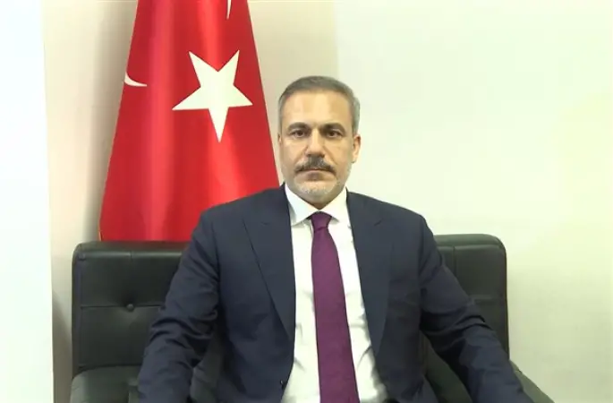 Bakan Fidan, İran Dışişleri Bakanı Arakçi ile Bağdat’ta görüştü