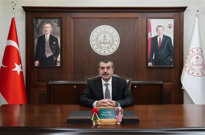 Bakan Tekin, MHP Şırnak İl Başkanlığını ziyaret etti