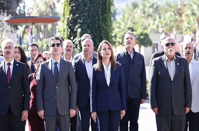 Başkan Denizli, Muhtarlar Günü'nde mahalle muhtarlarıyla bir araya geldi