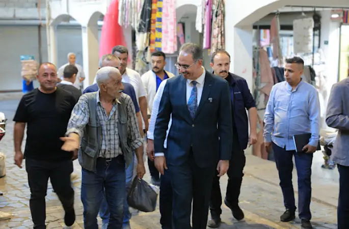 Başkan Kuş, tarihi çarşılar bölgesinde esnaftan temizlik hassasiyeti istedi