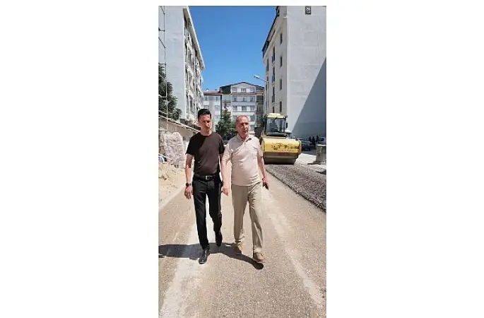 Başkan Mehmet Aydın, Bardakçı Mahallesi'ndeki Asfalt Çalışmalarını Yerinde İnceledi