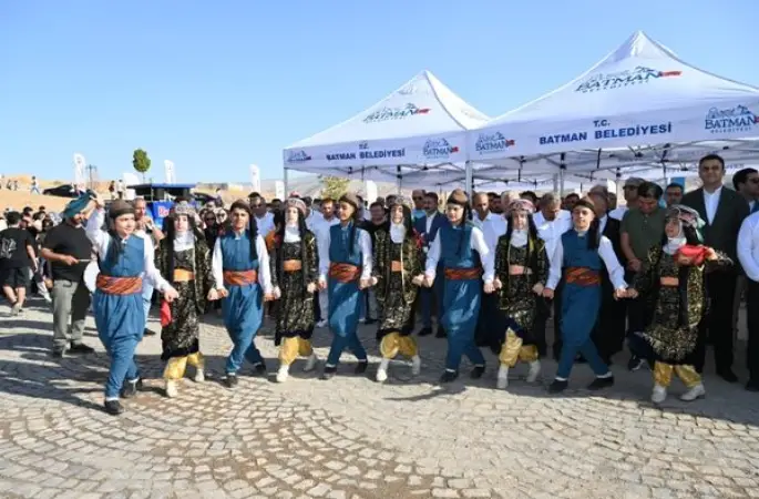 Batmanlılar Hasankeyf festivaline akın etti