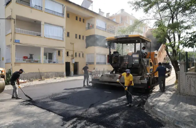 Bingöl'de asfalt sezonu başladı: 20 kilometrelik yol ağı yenilenecek