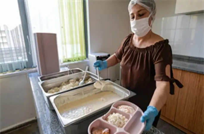 Büyükşehir Yuvamız İzmir'deki minikleri de unutmuyor