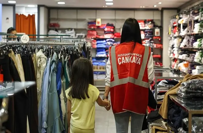 Çankaya Belediyesi'nden 600 öğrenciye okul forması desteği