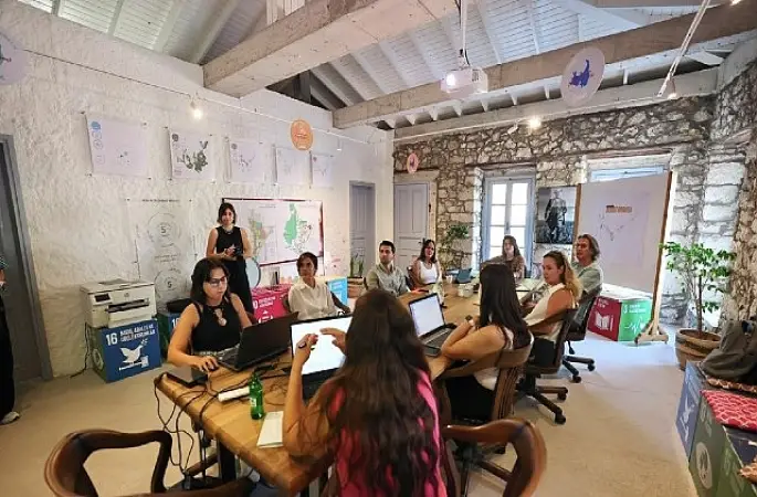 Çeşme, ismini aldığı tarihi çeşmelerine kavuşuyor
