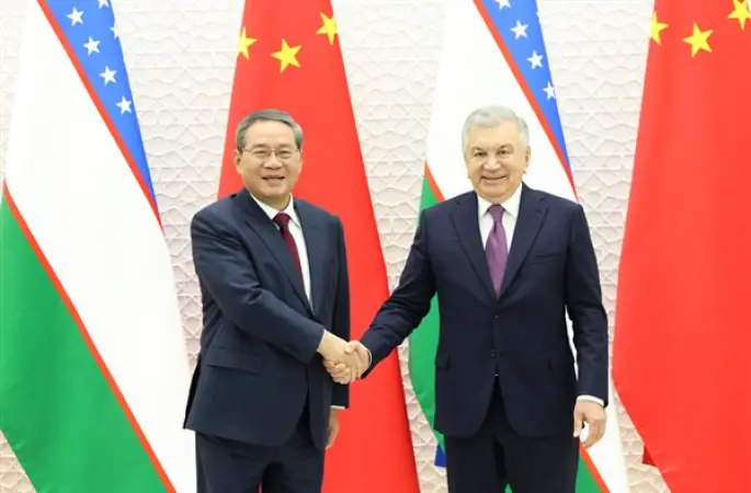 Çin Başbakanı ‌Li Qiang, Özbekistan Cumhurbaşkanı Mirziyoyev ile bir araya geldi‌