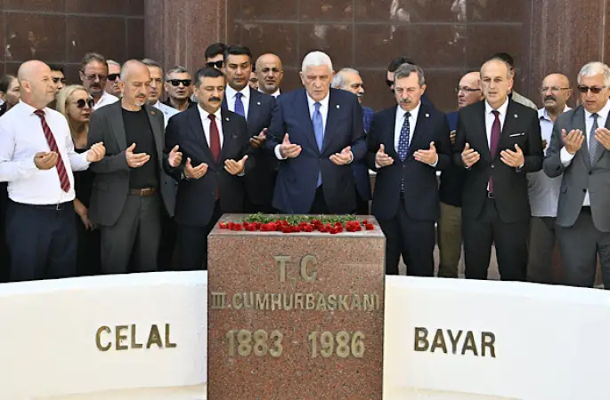 Dervişoğlu’ndan Celal Bayar’ın kabrine ziyaret