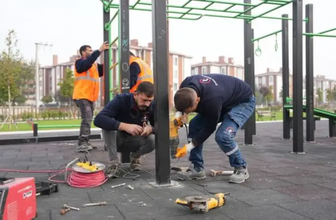 Düzce’de 23 Nisan Parkı’nda bakım ve yenileme çalışmaları başladı