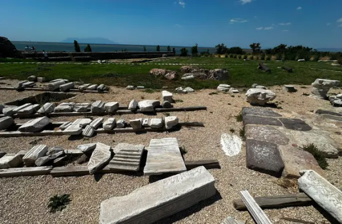 Enez Kalesi’ndeki tarihi yapı, kiliseden camiye uzanan geçmişiyle dikkat çekiyor