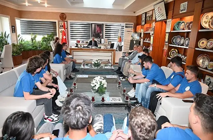 Erasmus öğrencilerinden Başkan Topaloğlu'na ziyaret 