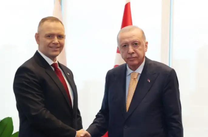 Erdoğan, Polonya Cumhurbaşkanı Nawrocki ile görüştü