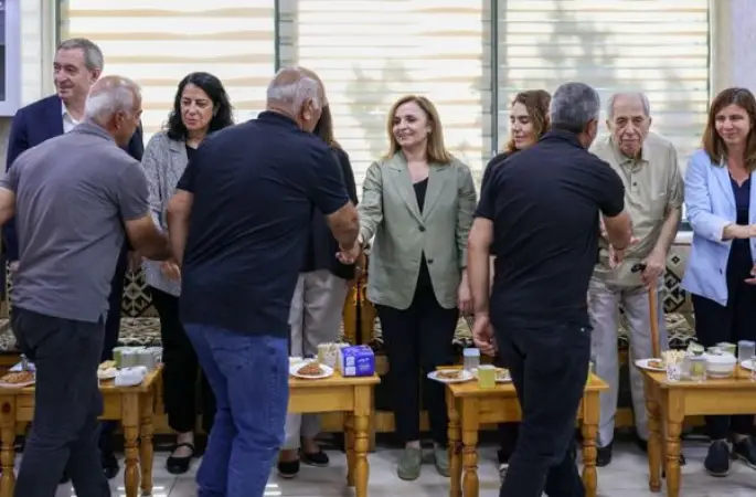 Eşbaşkan Bucak ve Bakırhan’dan Zana ailesine taziye ziyareti