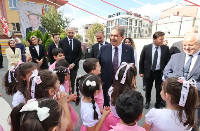 Esenler’de geri dönüşüm gelirleriyle öğrencilere 8,5 milyon defter desteği