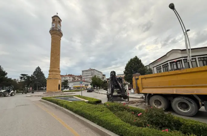 Gazi Caddesi iki etapta yenilenecek: Asfalt çalışmaları 3 Ağustos'ta başlıyor