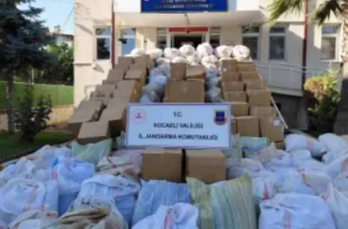 Gebze'de 5 tonun üzerinde kıyılmış tütün ele geçirildi