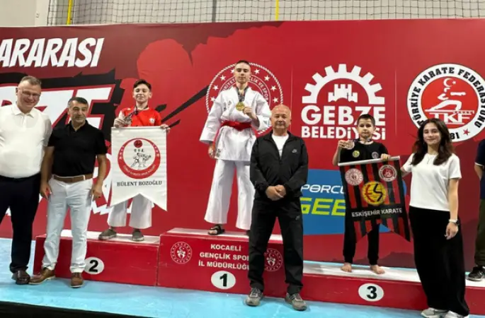 Gemlik Belediyespor Karate Takımı, Gebze'den 8 madalyayla döndü