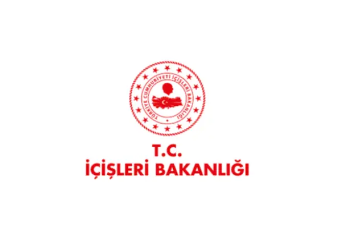 Girne açıklarında su alan yolcu gemisi için arama kurtarma çalışması başlatıldı