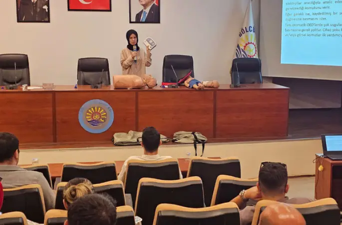 Gölcük Belediyesi personeline ilk yardım eğitimi