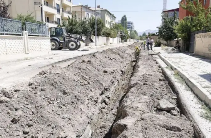 Halilağa Mahallesi’nde içme suyu hattı yenileniyor