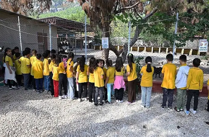 Hayvanları Koruma Günü'nde miniklerden anlamlı ziyaret