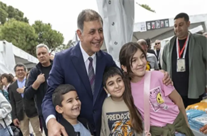 İZKİTAP sonbaharda Kültürpark'ta