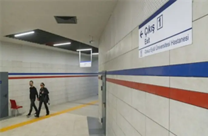 İzmir Metrosu'ndan Dokuz Eylül Hastanesi'ne kesintisiz yaya tüneli açıldı