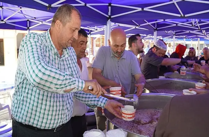 İznik'te 5 Bin Kişilik Aşure İkramı
