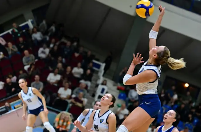 Karacabey Belediyespor voleybolda haftayı iki galibiyetle tamamladı
