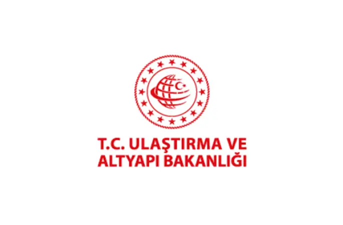 Karaya oturan Banda tankeri kurtarılarak yüzdürüldü
